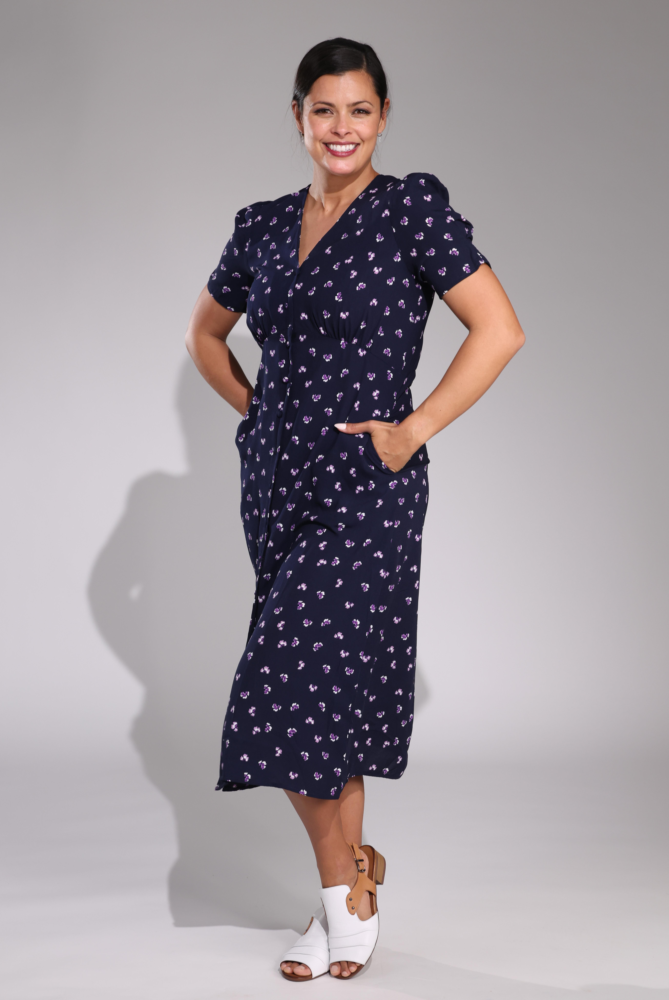 4571C1|NAVY PETAL