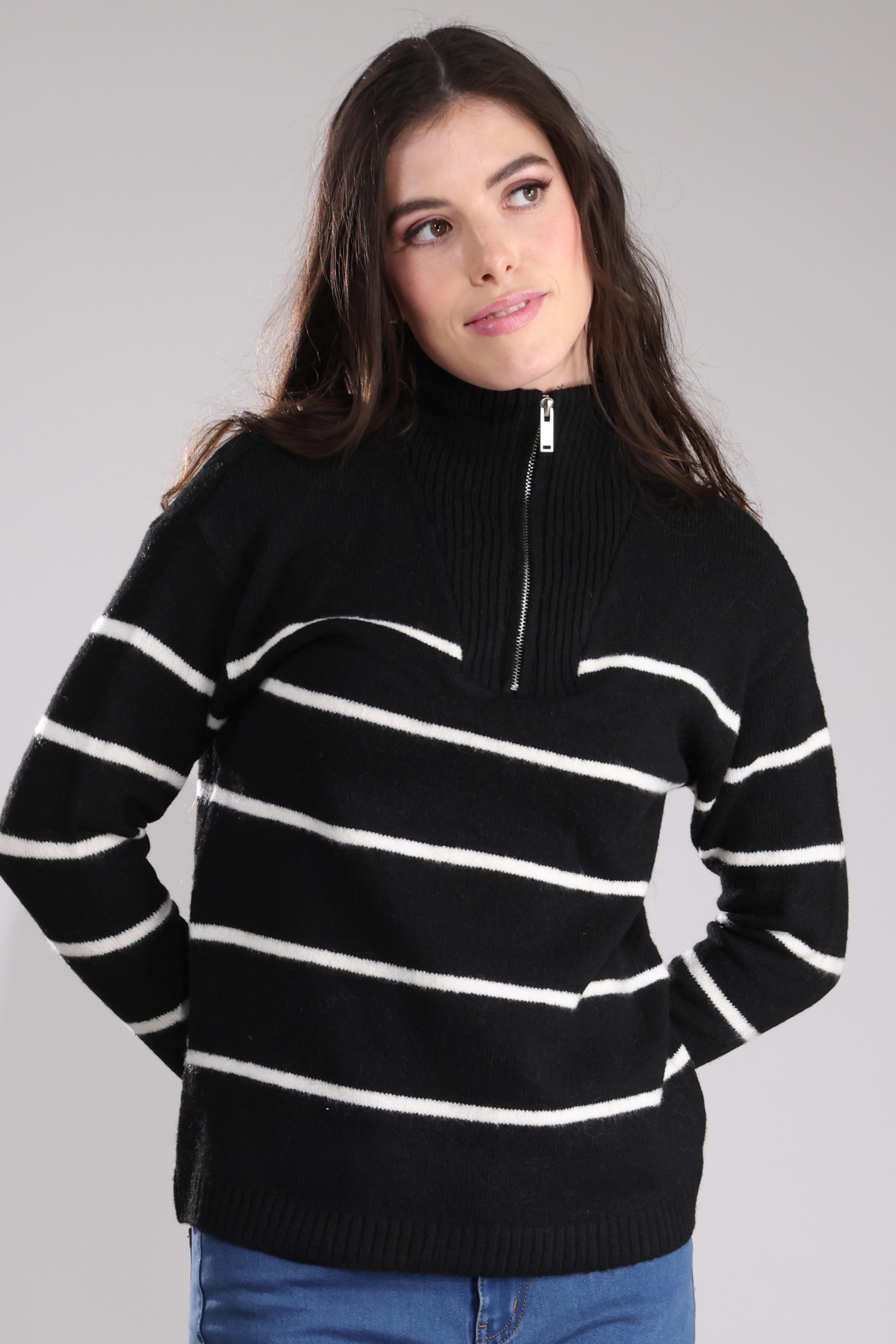 6875B1|BLACK/IVORY
