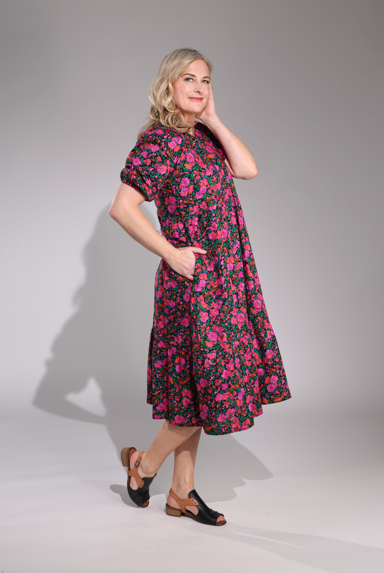6521C1|BLACK MAGENTA FLORAL
