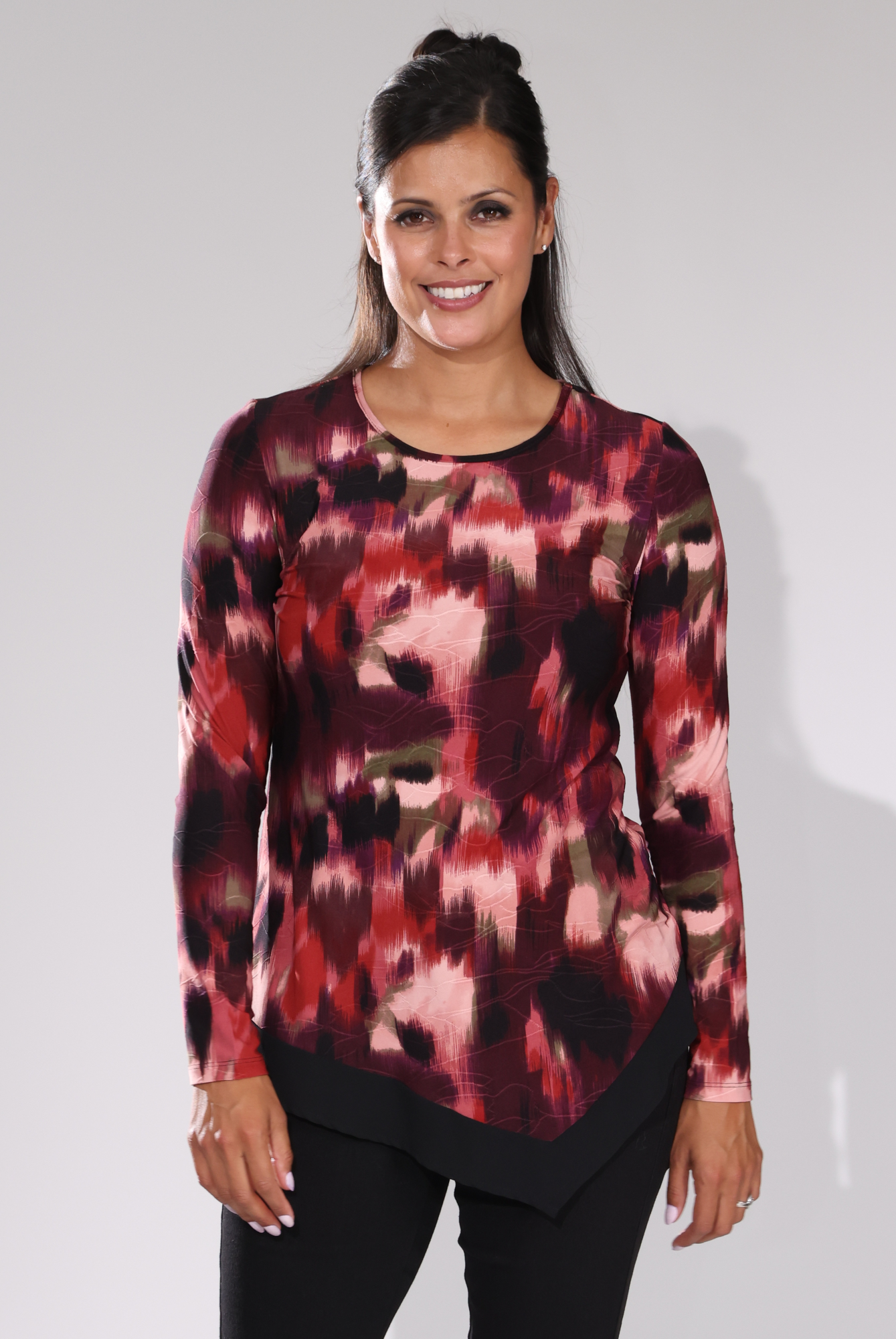 7402D1|BLACK ABSTRACT ROSE