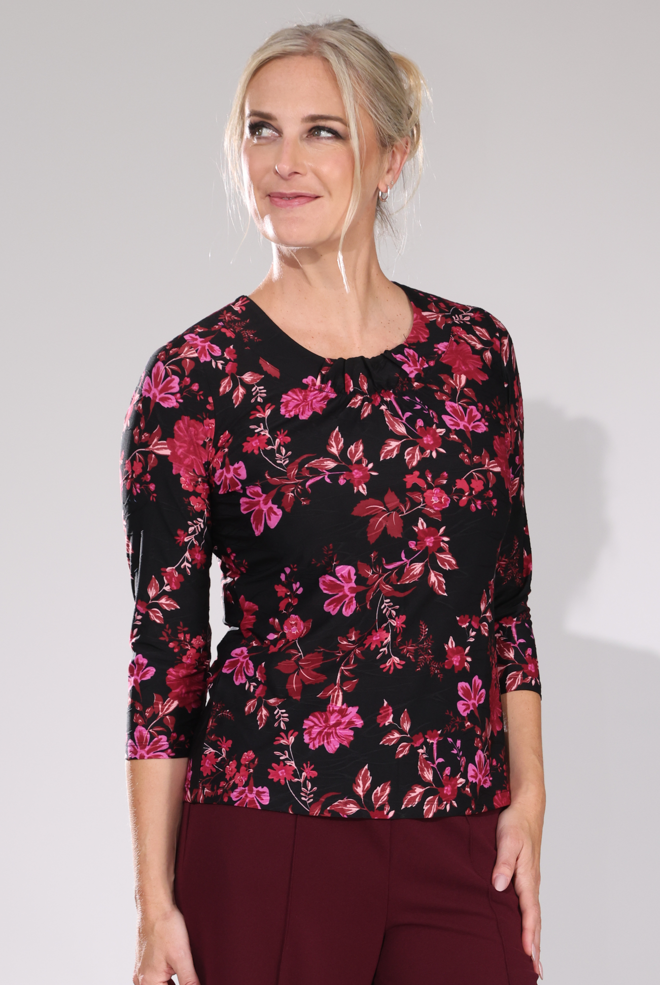 9121D1|WINE BLACK FLORAL