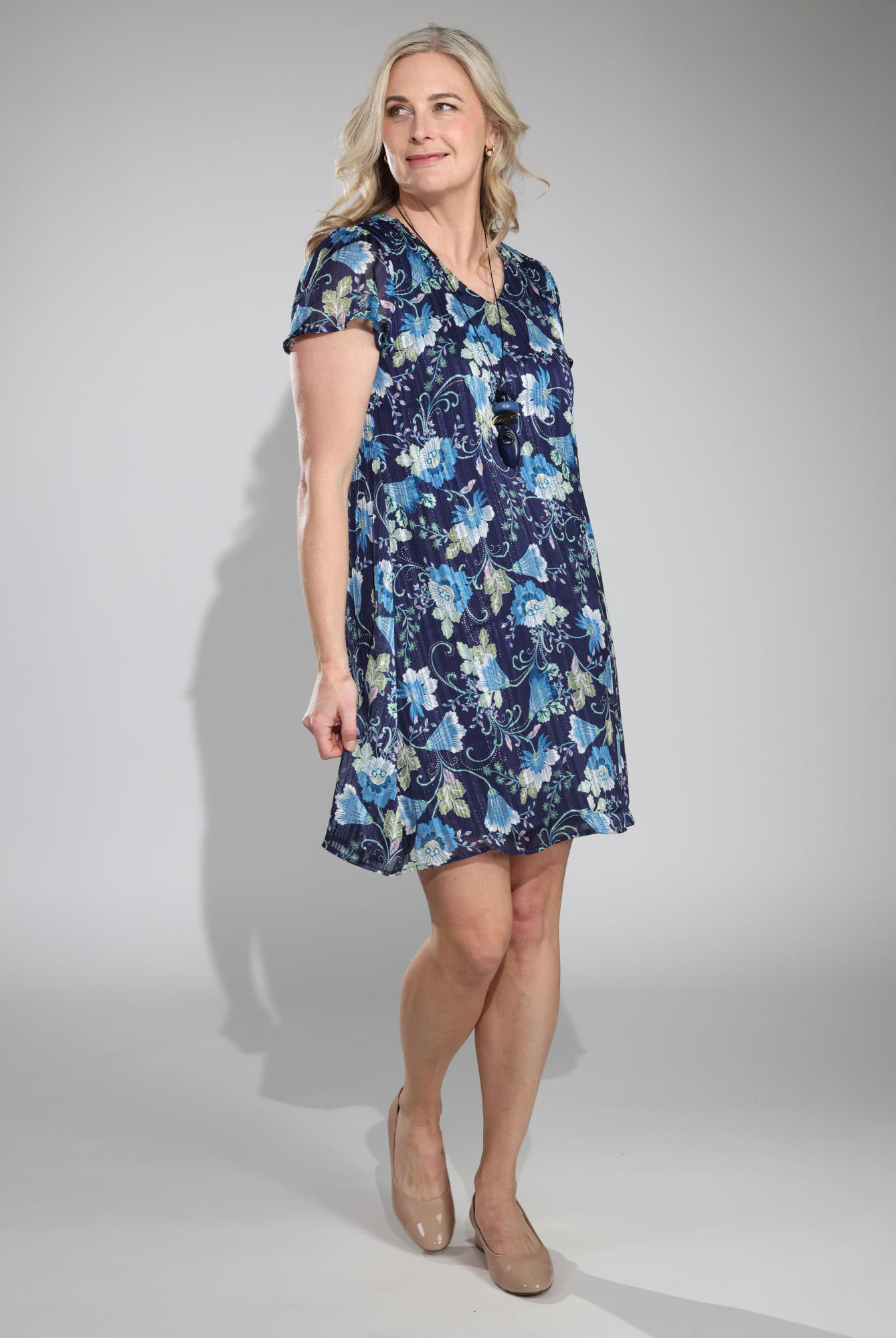 8564C1|NAVY SAGE VINES