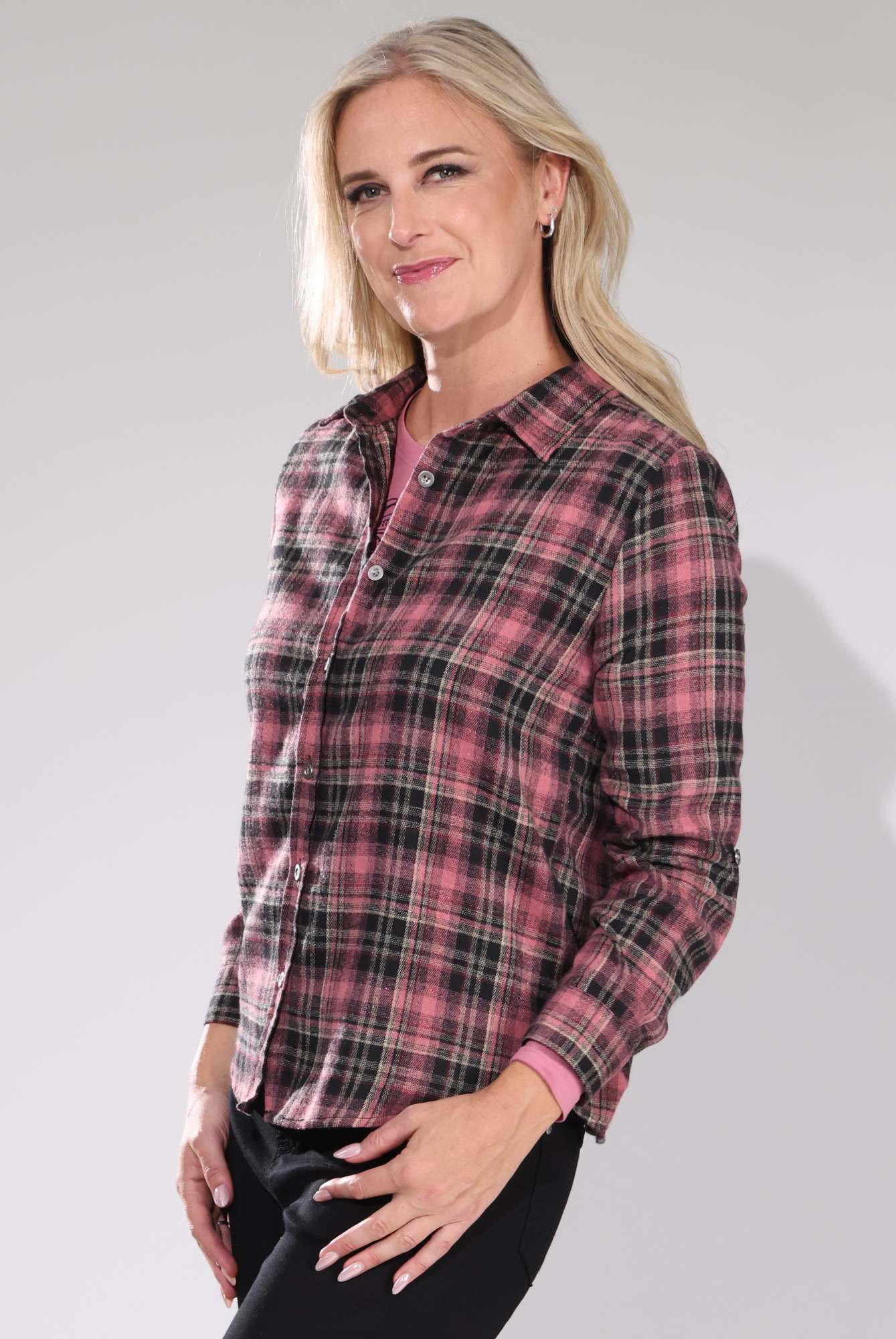 6351D1|ROSE BLACK CHECKS