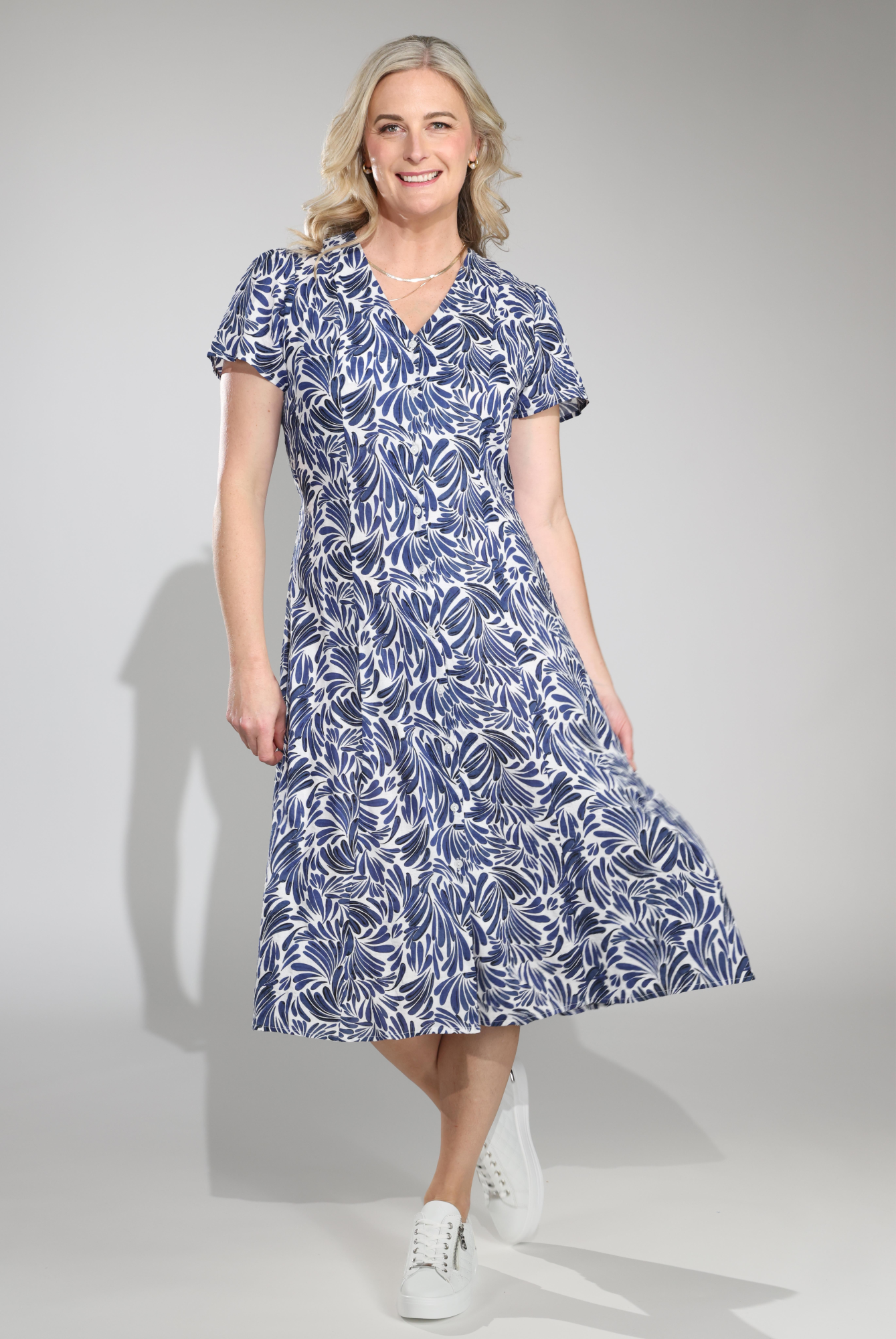 6514C1|INDIGO WHITE PETALS