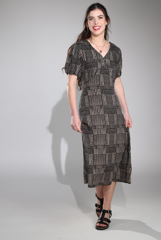 3326C1|BLACK TAUPE DOTS