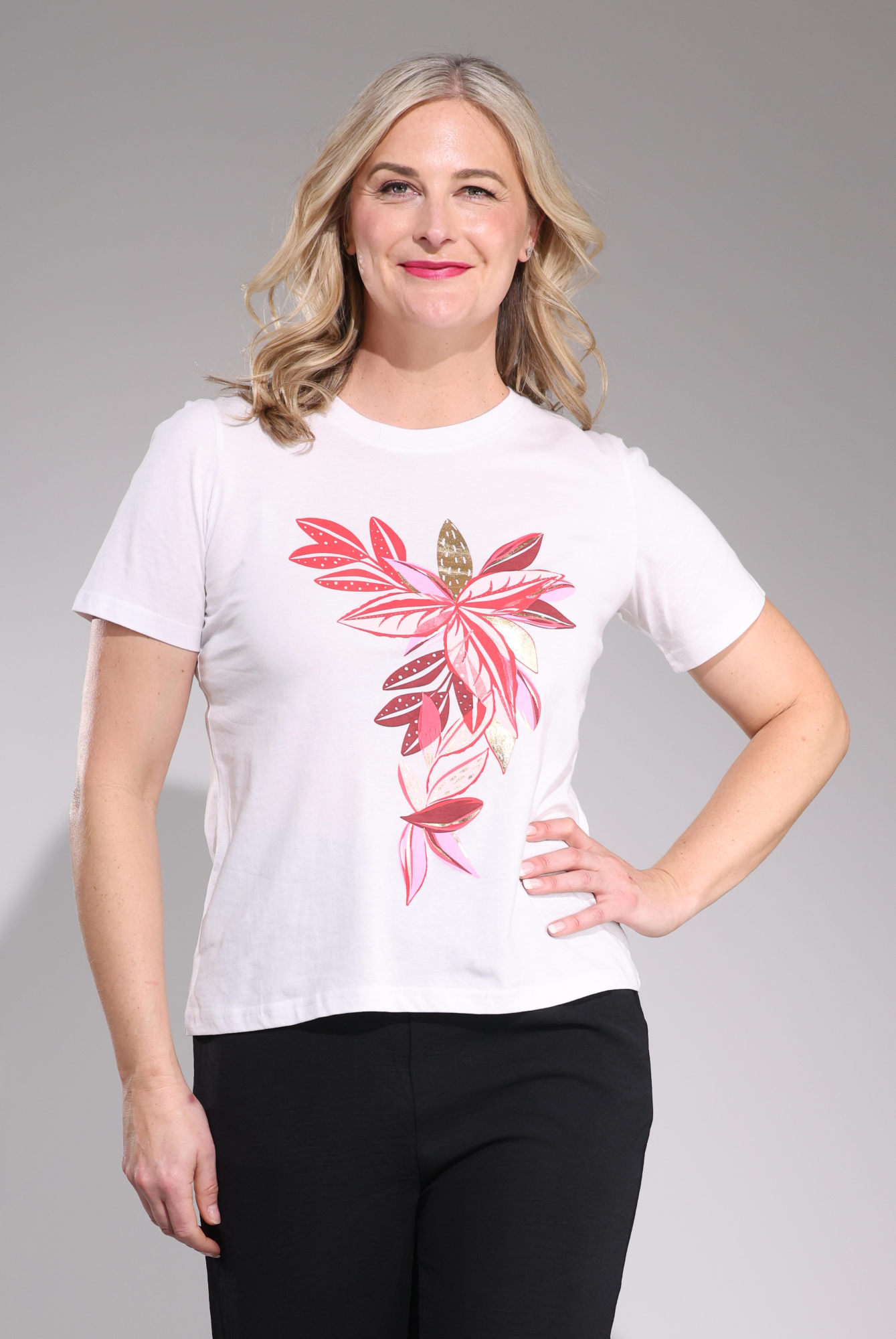 3417C1|RED PINK LEAF ON WHITE