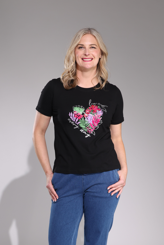 3407C1|TROPICAL HEART ON BLACK