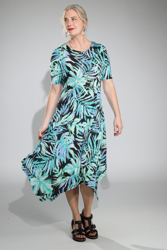 7423C1|BLACK SAGE PALM PUFF