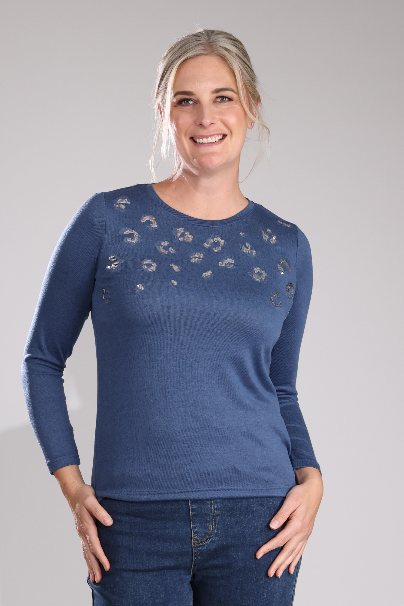 7936B1|INDIGO SILVER ANIMAL