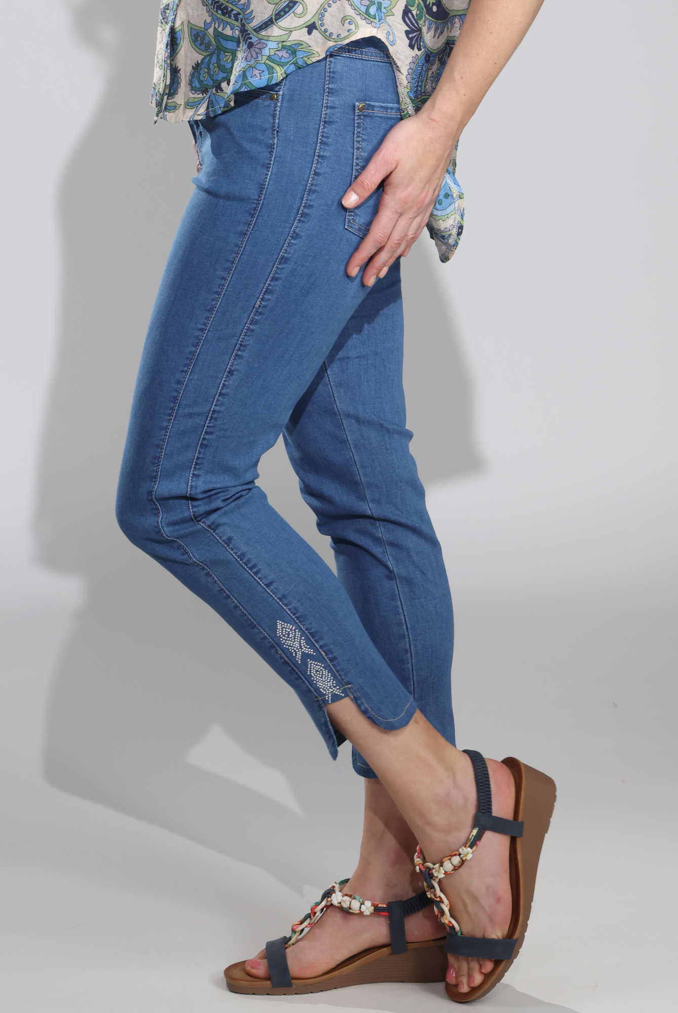 6983C1|DARK INDIGO