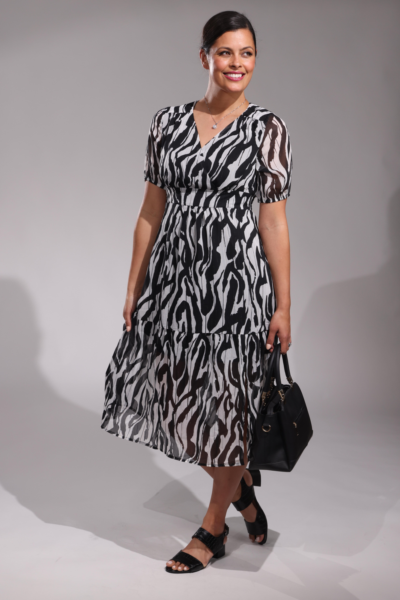 8555YY|BLK IVORY LUREX ABSTRACT